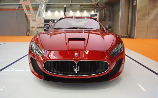 Maserati-GranTurismo-MC-Stradale-Centennial-Edition-front-at-2016-Bologna-Motor-Show