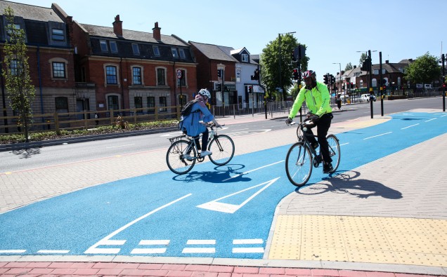 Selly_Oak_segregated_cycle_route