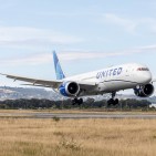 United-Airlines-touchdown-scaled