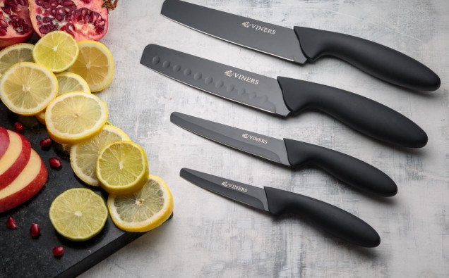 4-Piece Knife Set with Chopping Board, Viners