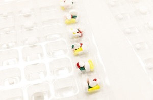 s300_Close_up_of_pills_in_a_pill_box_landscape