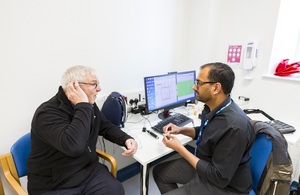 s300_doctor_talking_to_patient-1