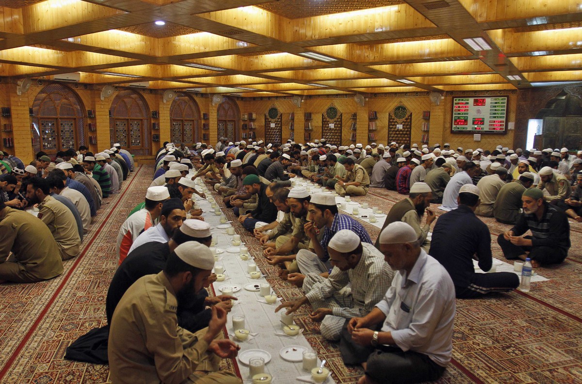 نتيجة بحث الصور عن ‪ramadan in Kashmir‬‏